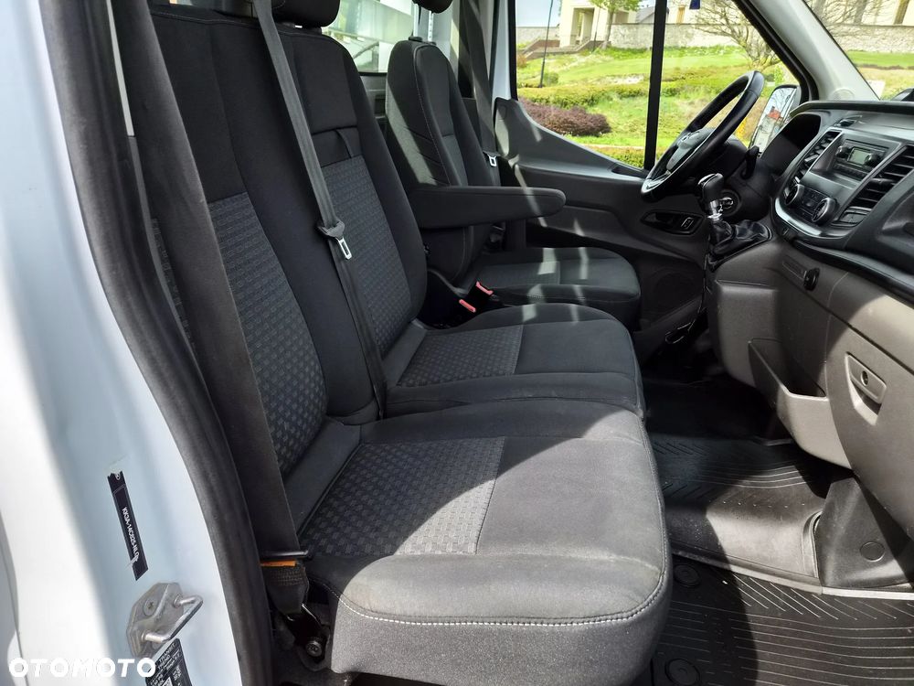 Ford Transit - 28