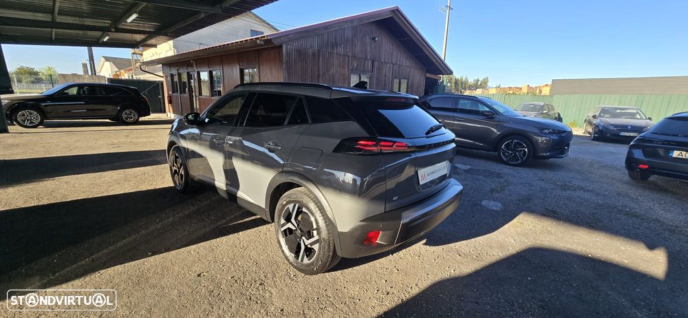 Peugeot e-2008 Allure - 8