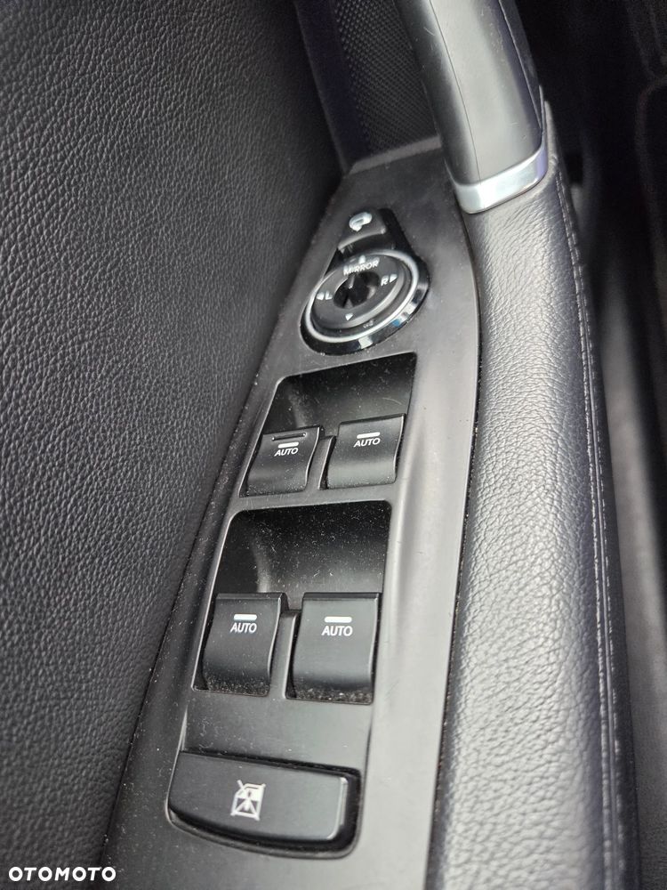 Hyundai i40 Kombi 1.7 CRDi DCT Premium - 31