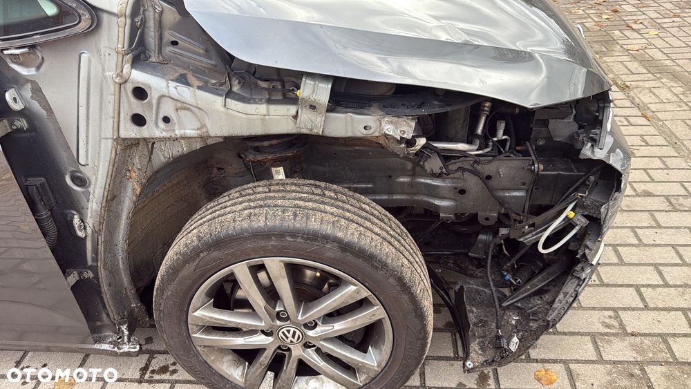 Volkswagen Touran 2.0 TDI BMT Highline DSG - 18