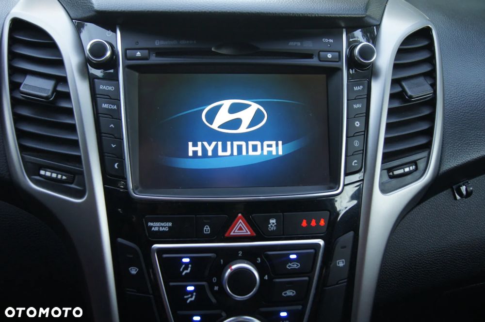 Hyundai i30 blue 1.4 YES Gold - 16