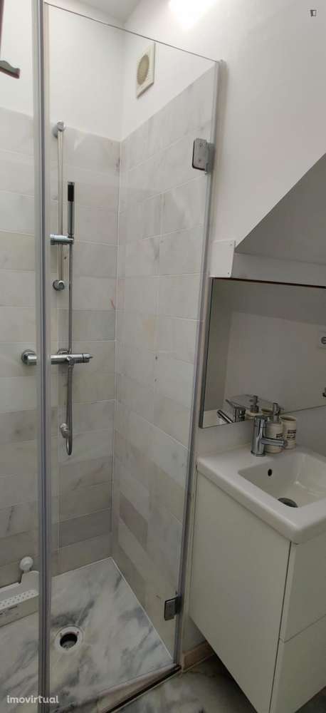 Estúdio - localizado em Montes Claros Coimbra - Grande imagem: 3/20