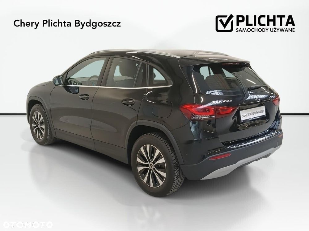 Mercedes-Benz GLA 180 d - 8
