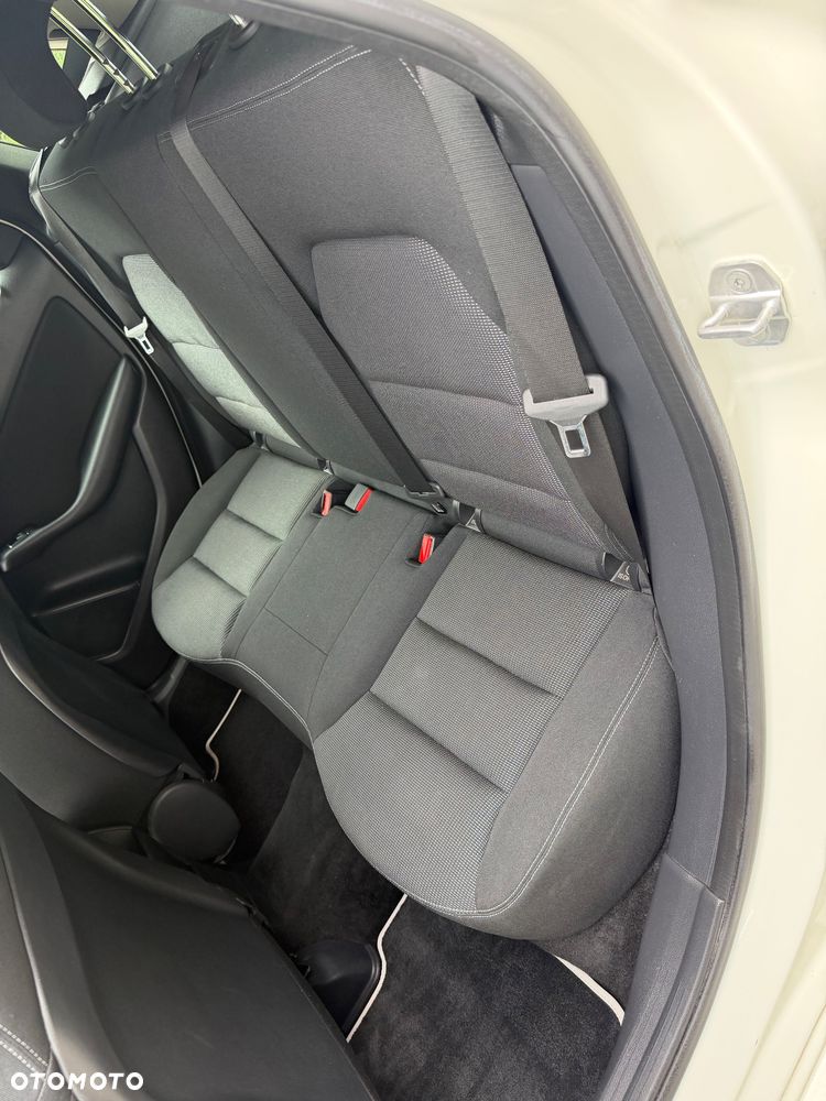 Mercedes-Benz Klasa B 180 CDI (BlueEFFICIENCY) 7G-DCT - 19