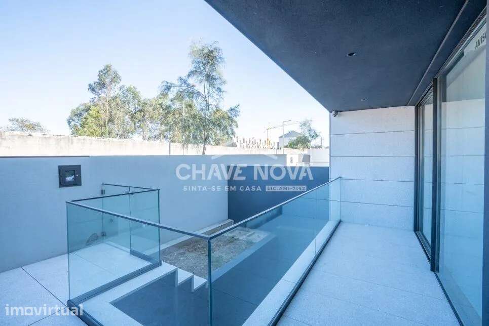Moradia T3, com Salão e Piscina, em Canidelo, Vila Nova de Gaia - Grande imagem: 2/25