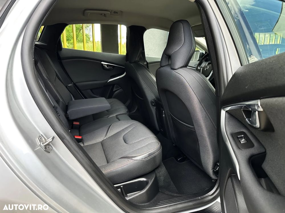 Volvo V40 D3 Aut Summum - 13