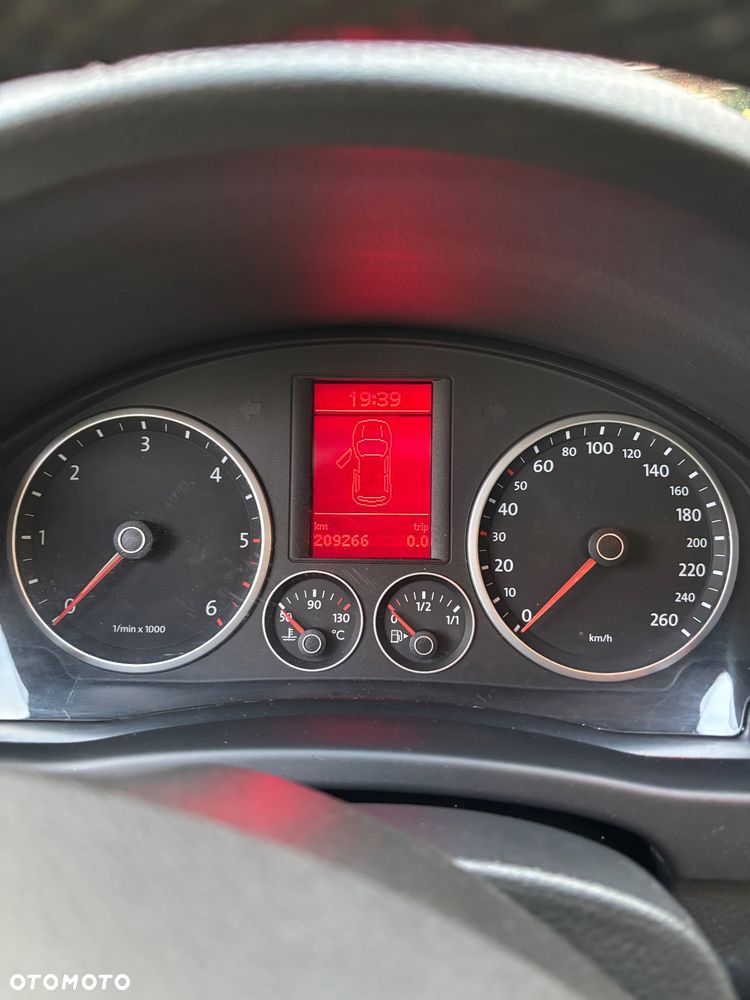 Volkswagen Tiguan - 10