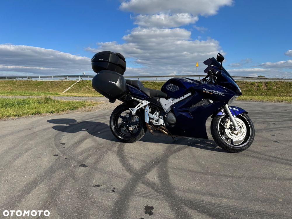 Honda VFR - 2