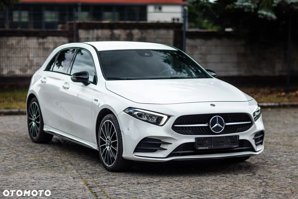 Mercedes-Benz Klasa A 250 e 8G-DCT Edition 2020 - 1
