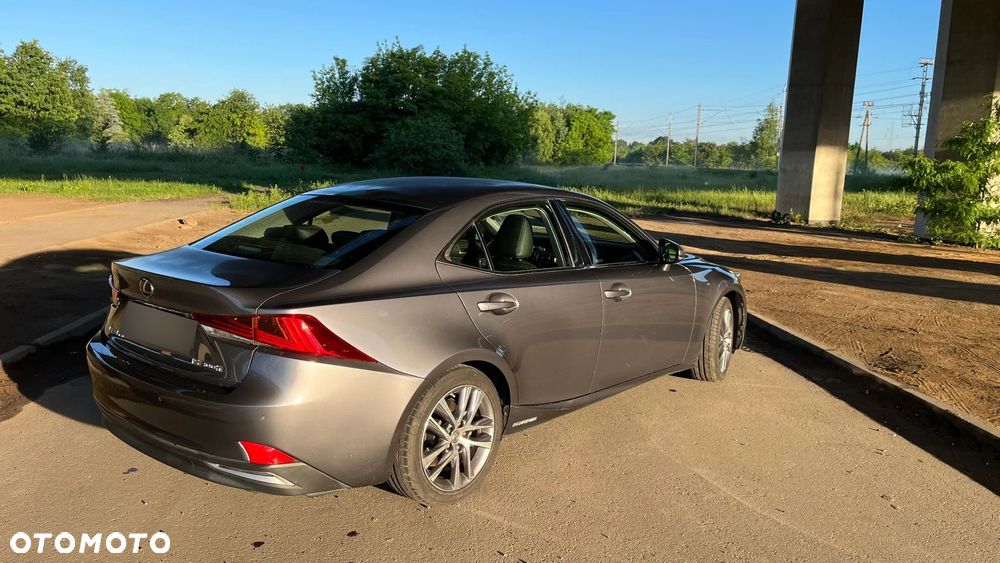Lexus IS 300h Elegance - 3