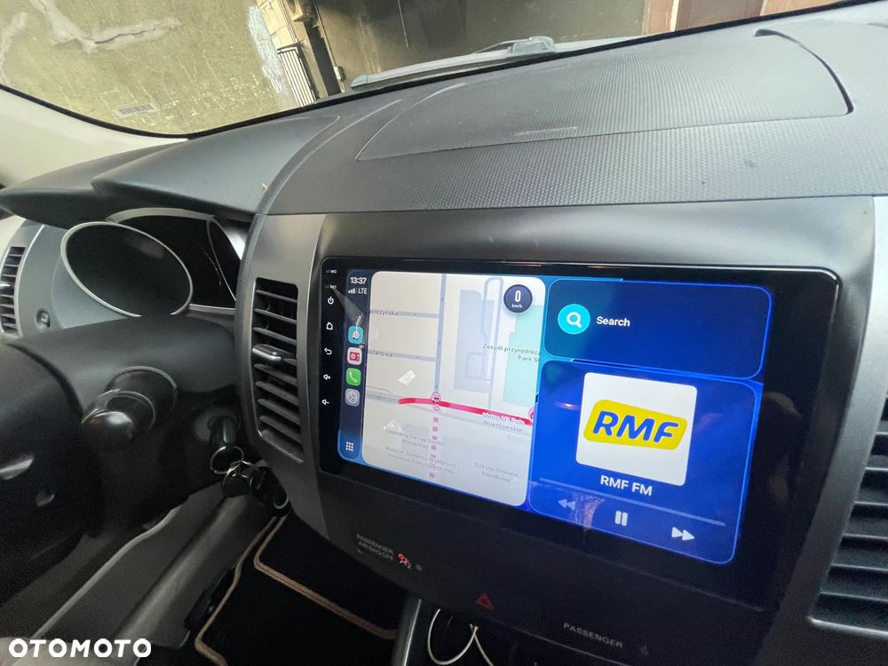 Mitsubishi Outlander 3.0 V6 XLS - 4