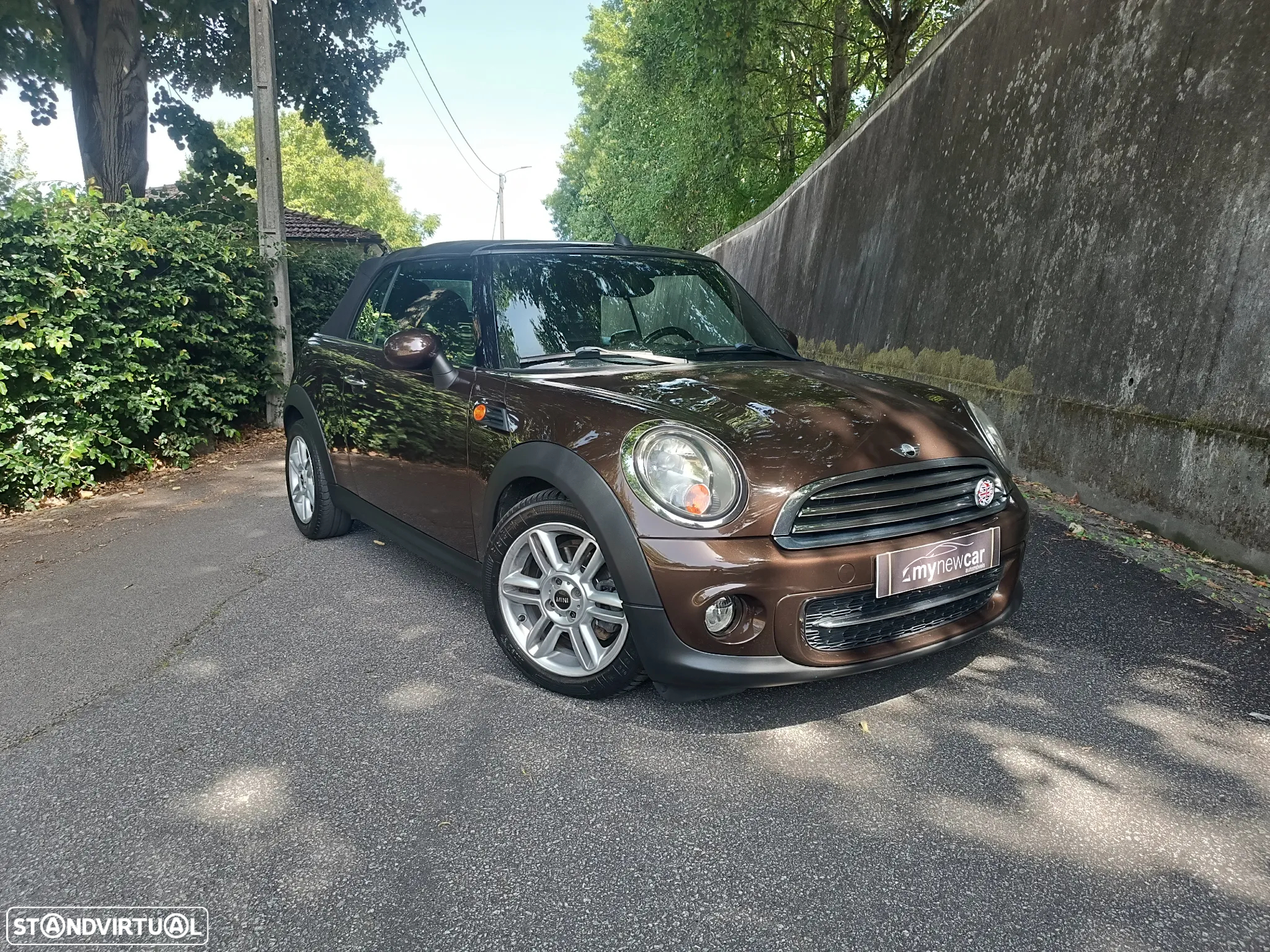 MINI Cabrio Cooper D - 4