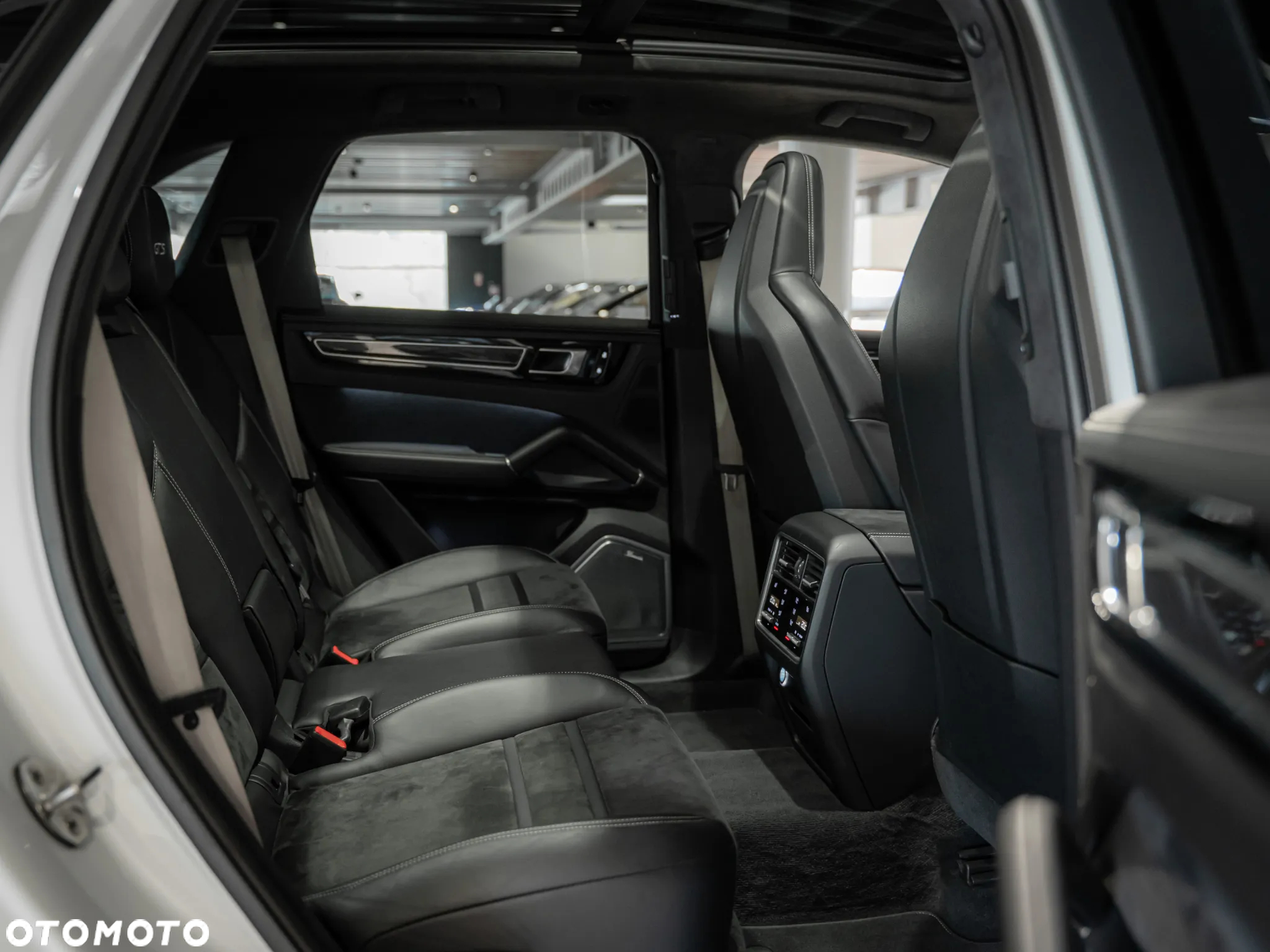 Porsche Cayenne GTS - 30