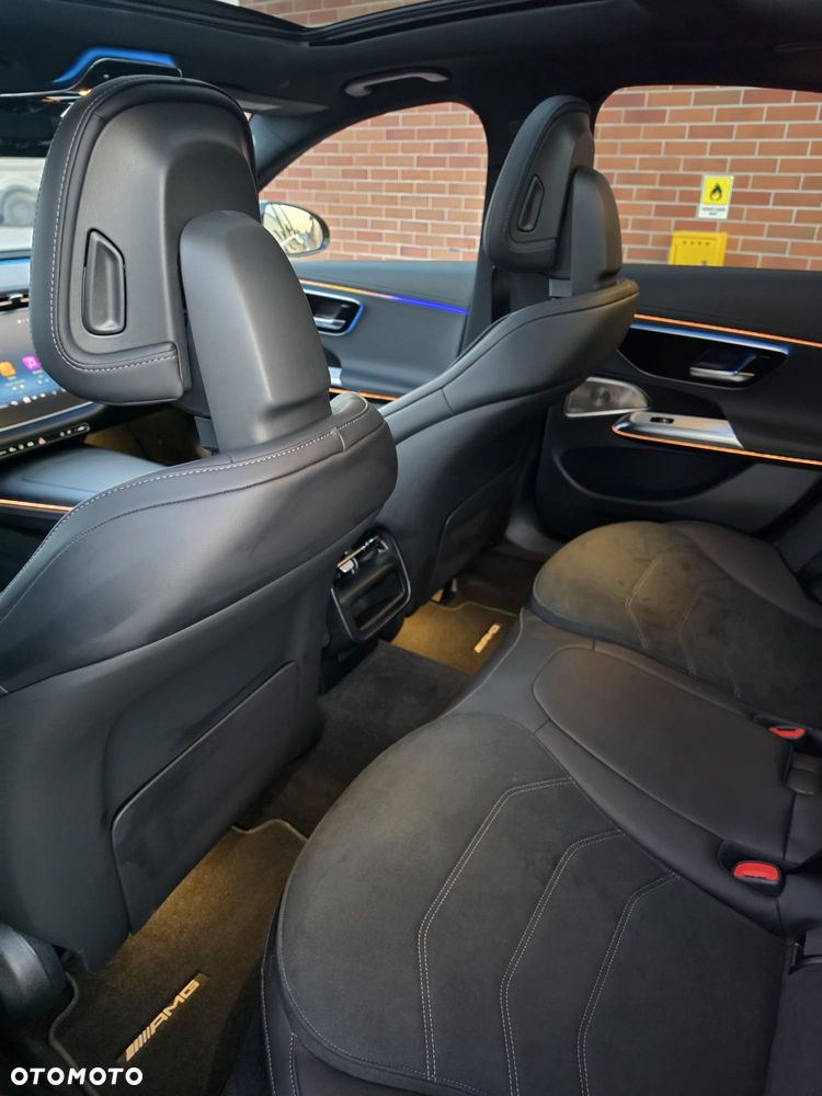 Mercedes-Benz Klasa E 220 d mHEV 4-Matic AMG 9G-Tronic - 17