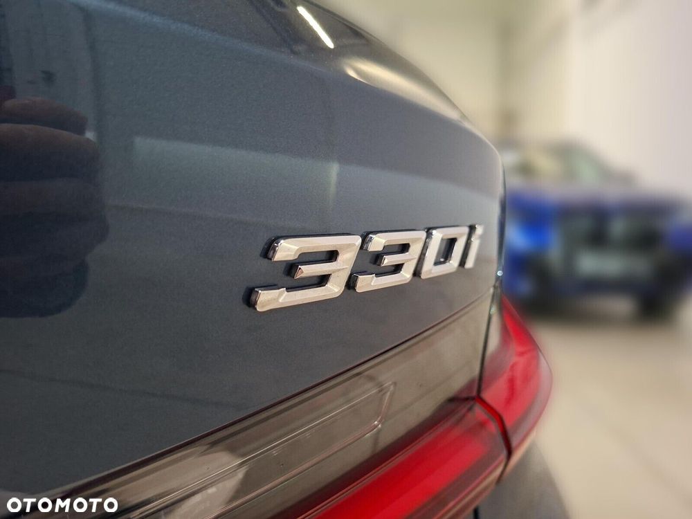 BMW Seria 3 - 22