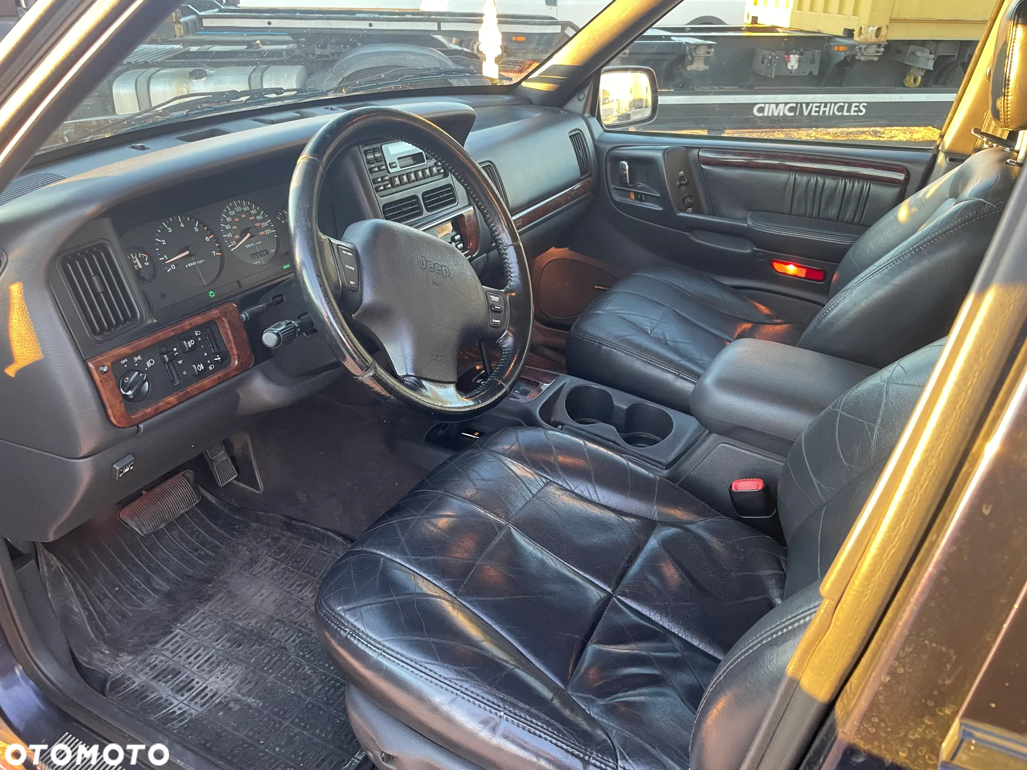 Jeep Grand Cherokee 5.2 Limited - 10