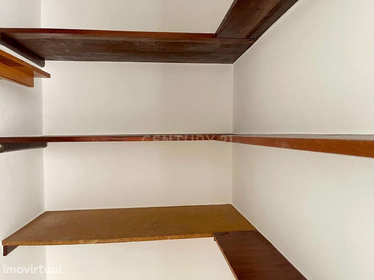 T2 Renovado com Vista Rio | Praça Dr. Ernesto Roma – Lisboa - Grande imagem: 5/5