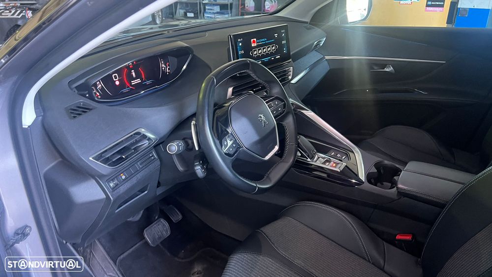 Peugeot 5008 1.5 BlueHDi Allure Pack EAT8 - 4