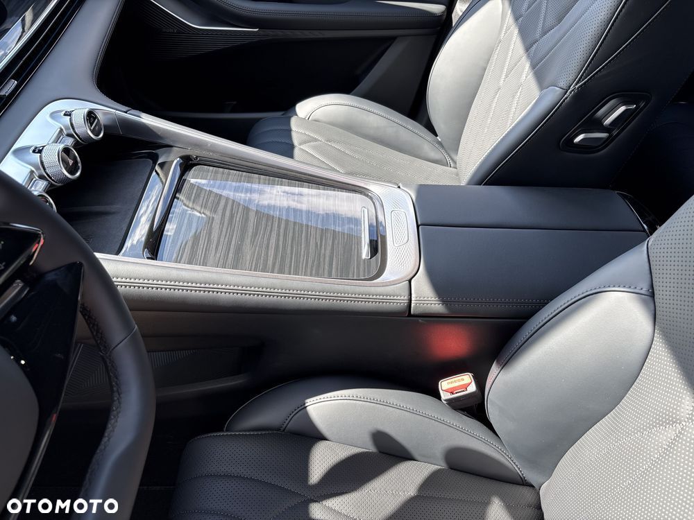 Omoda 9 1.5 Super Hybrid Exclusive AWD - 20