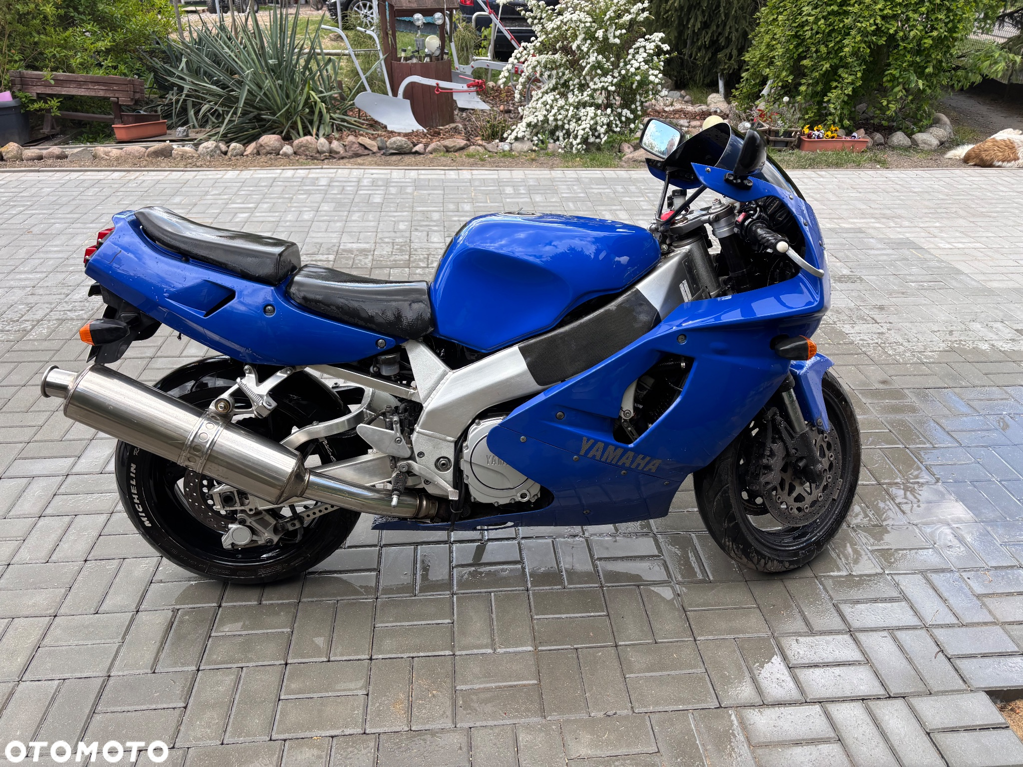 Yamaha YZF - 2