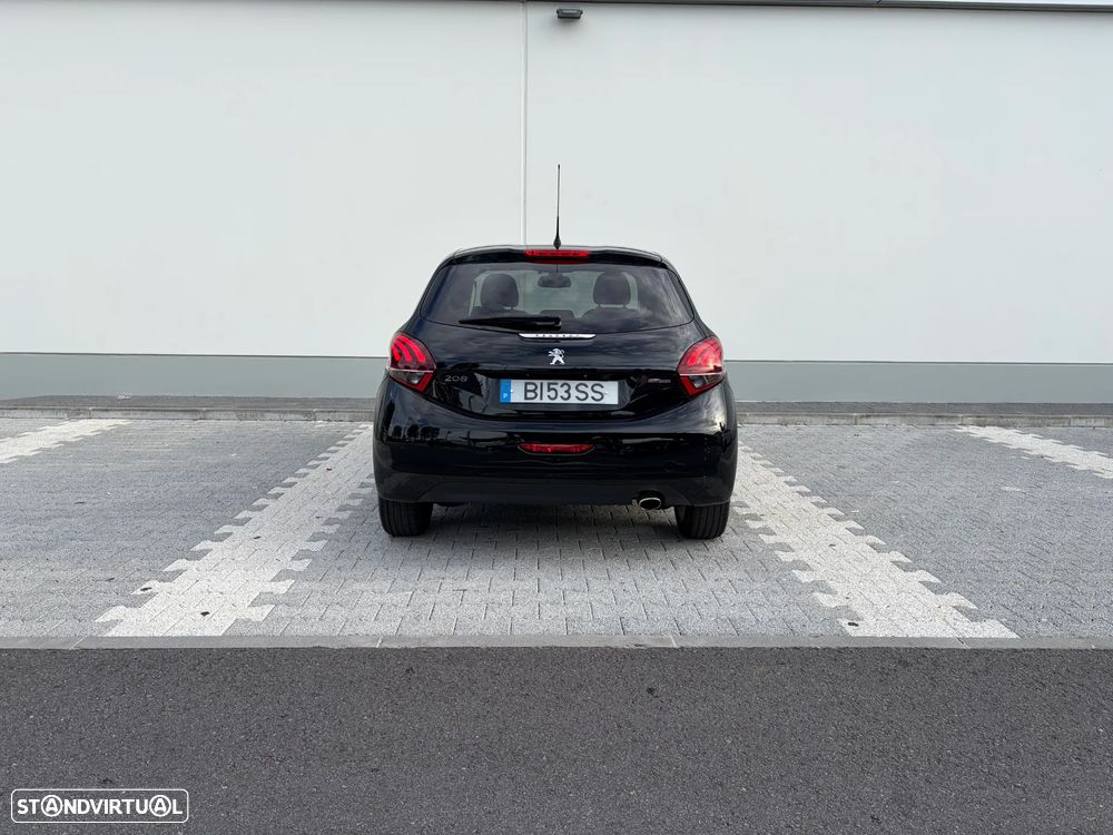Peugeot 208 - 6