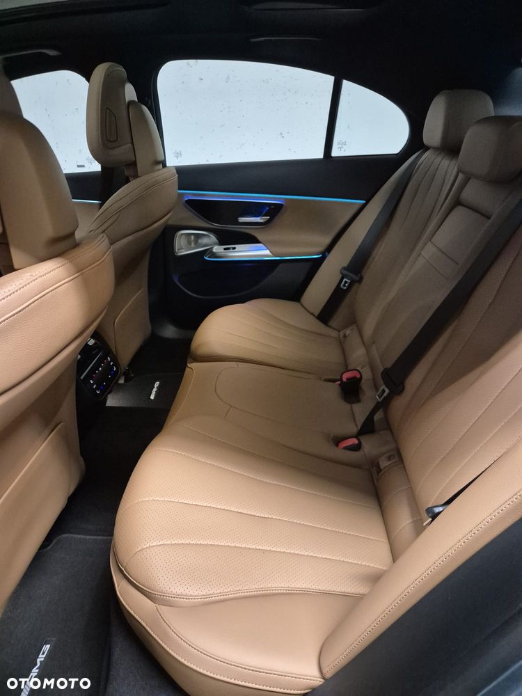 Mercedes-Benz Klasa E 200 AMG - 17