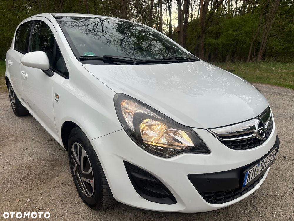 Opel Corsa 1.2 16V Cosmo - 2