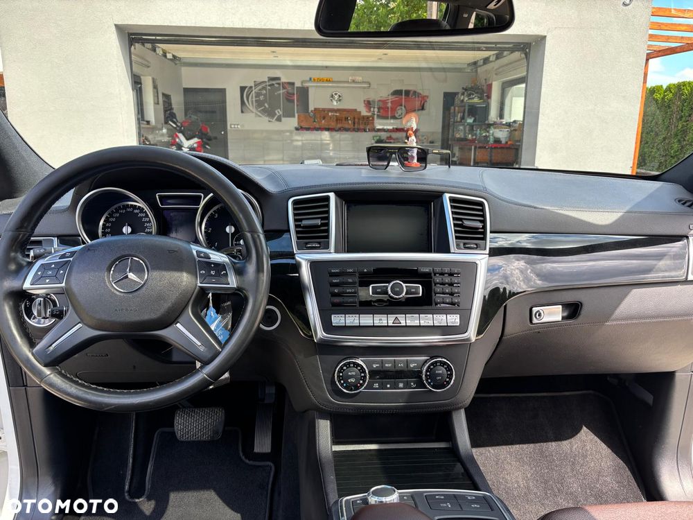 Mercedes-Benz GL 350 BlueTEC 4-Matic - 13