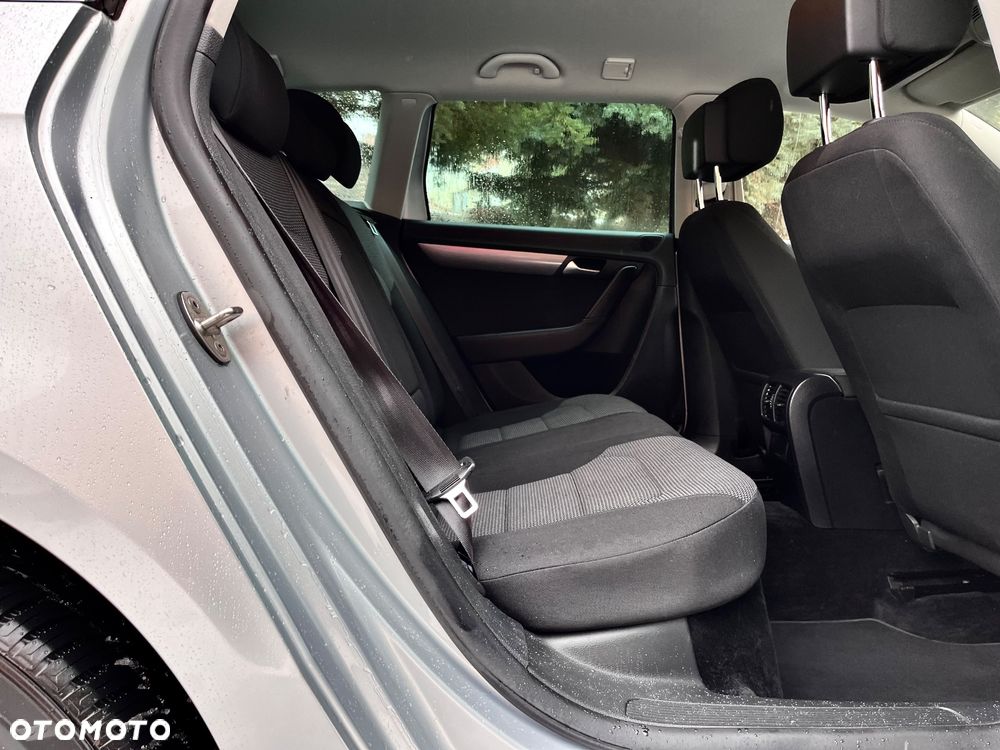 Volkswagen Passat 2.0 TDI BlueMotion Technology Highline - 11