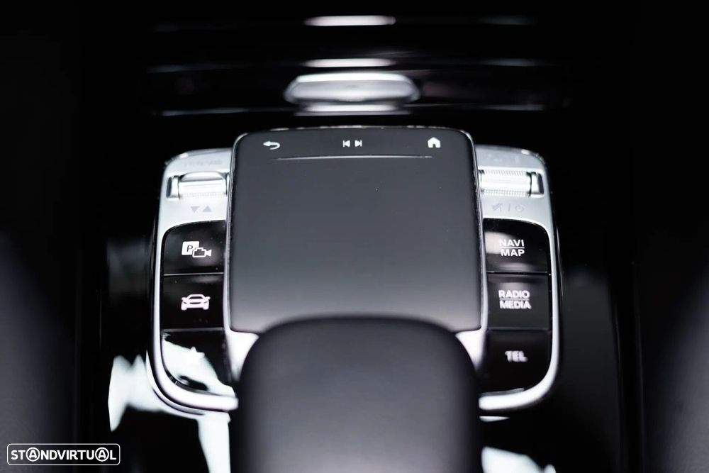 Mercedes-Benz A 180 Limousine d Progressive Aut. - 34