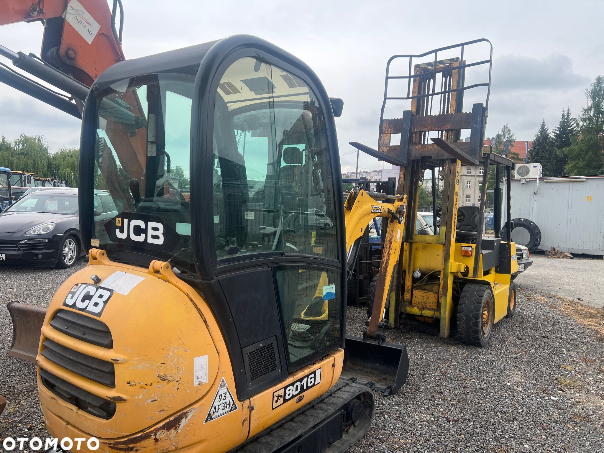 Caterpillar 438C - 24
