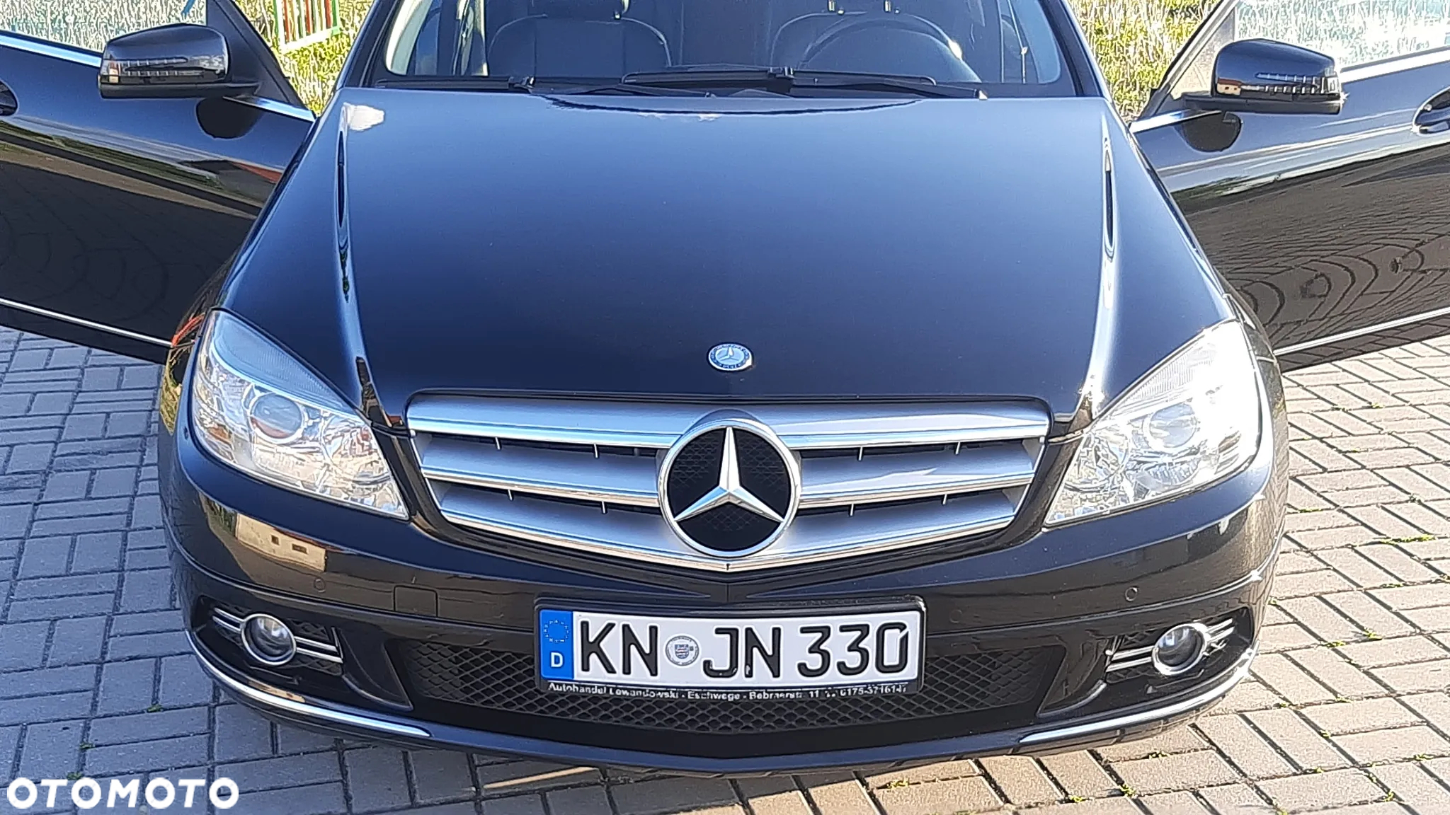 Mercedes-Benz Klasa C 180 CGI BlueEff Avantgarde - 17