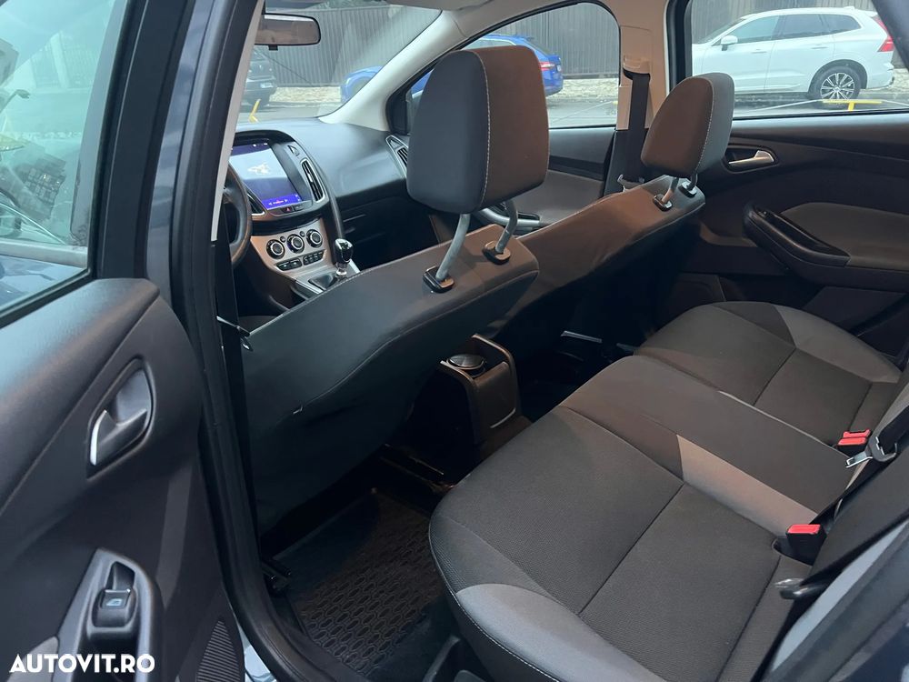 Ford Focus 1.6 TDCI DPF Titanium - 16