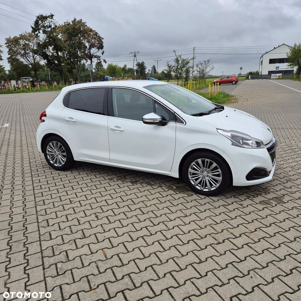 Peugeot 208 1.2 PureTech Allure S&S EAT6 - 23