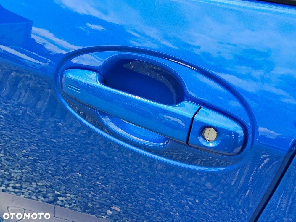 Toyota Yaris Hybrid 100 Premium - 8