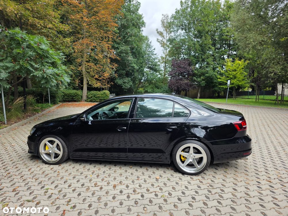 Volkswagen Jetta 2.0 TDI DPF BMT Trendline - 1