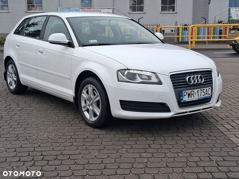 Audi A3 Sportback 1.6 Attraction - 3