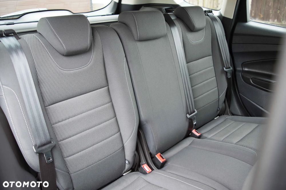 Ford Kuga 2.0 TDCi 4x2 Titanium - 33