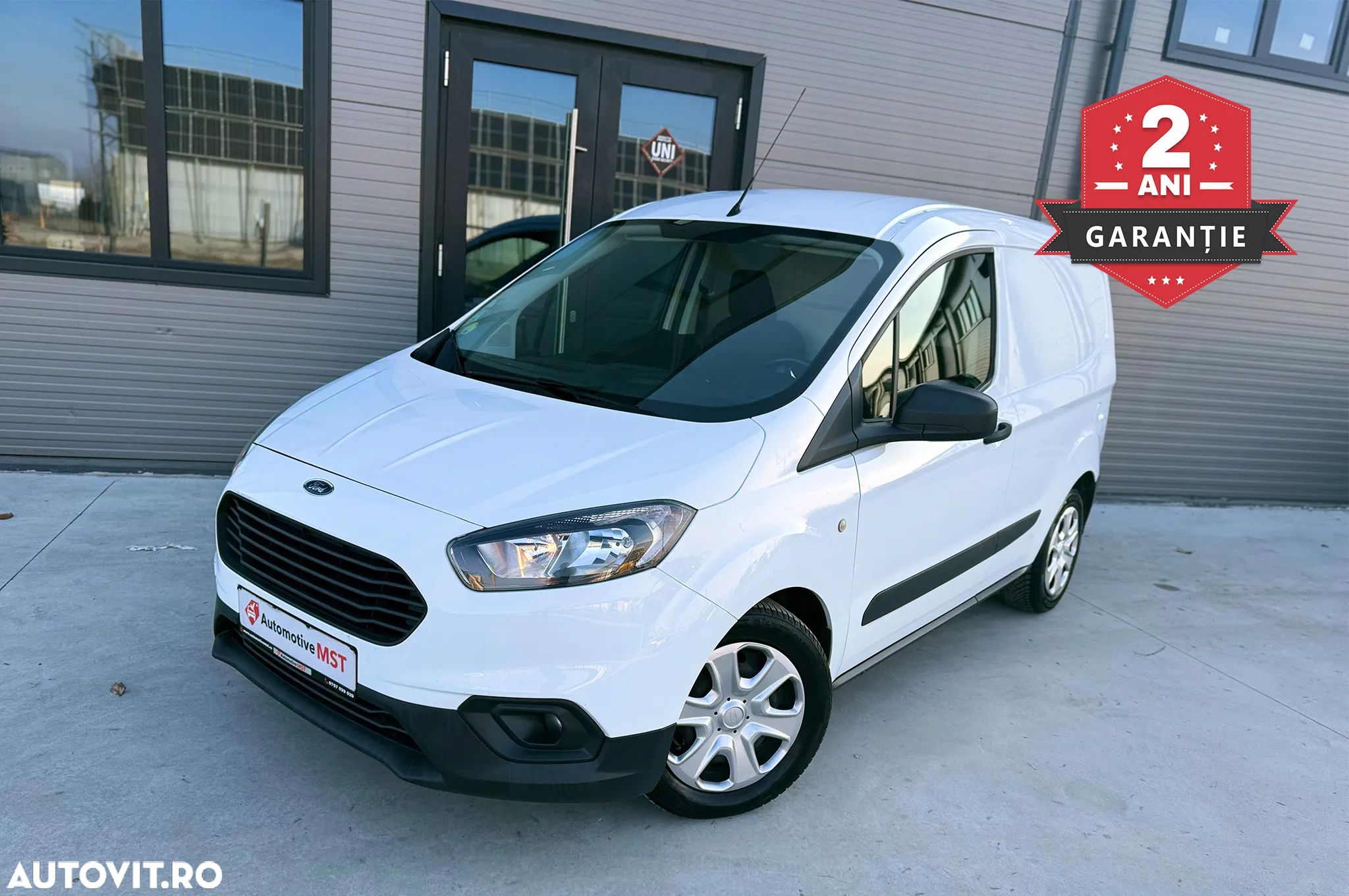 Ford Transit Courier - 1