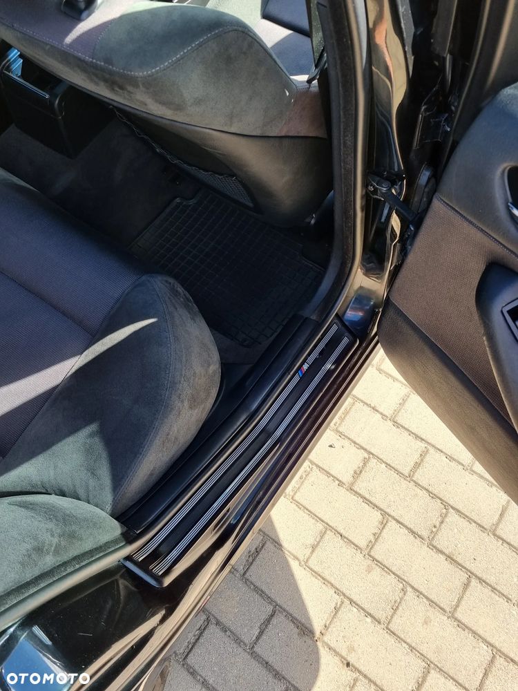 BMW Seria 3 330i - 15