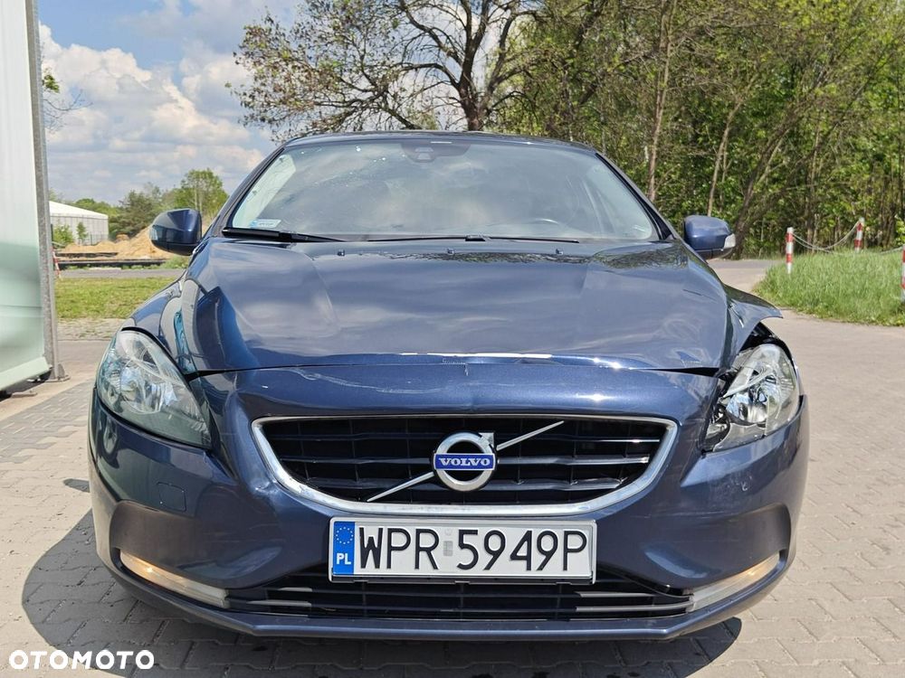 Volvo V40 - 2