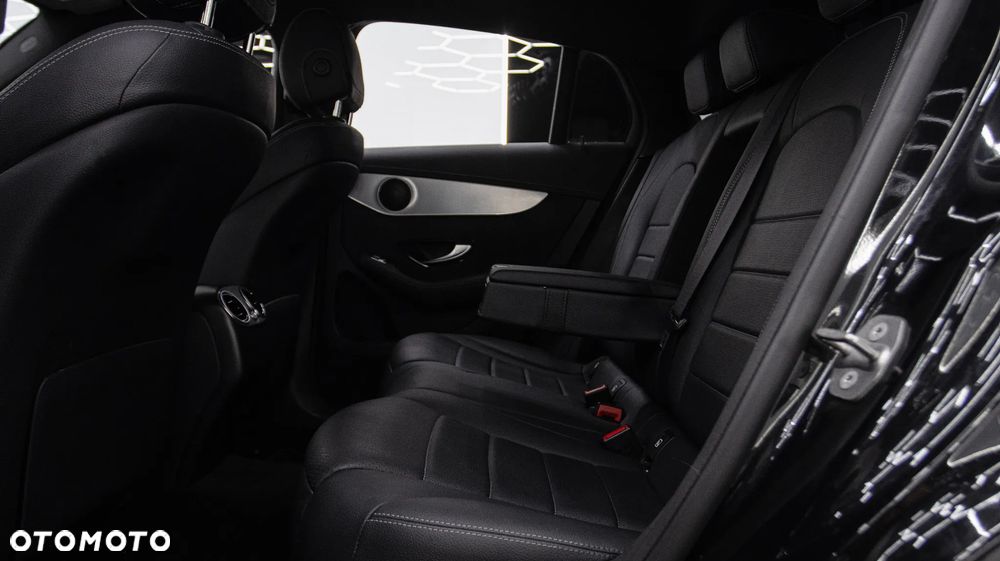 Mercedes-Benz GLC 200 - 19