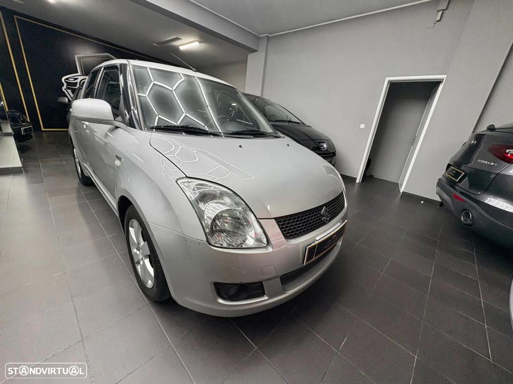 Suzuki Swift 1.3 DDiS Sport — fotografia 3