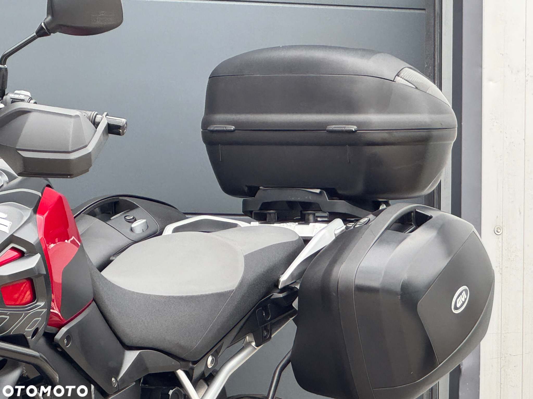 Suzuki V-STROM - 24