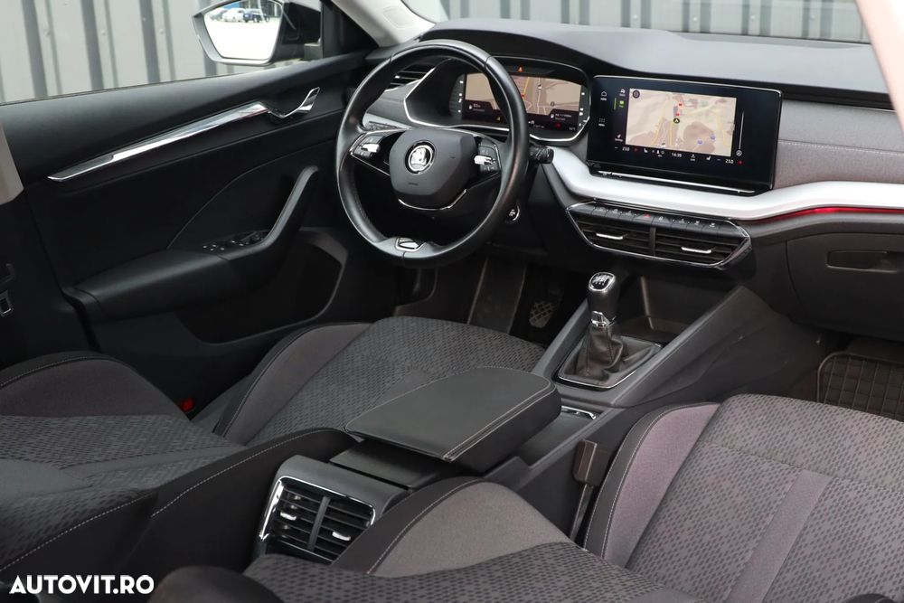 Skoda Octavia Combi 2.0 TDI First Edition - 25