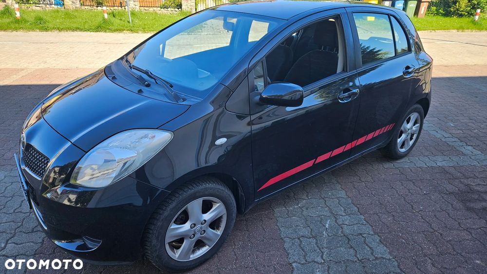 Toyota Yaris 1.0 VVT-i Sol - 1