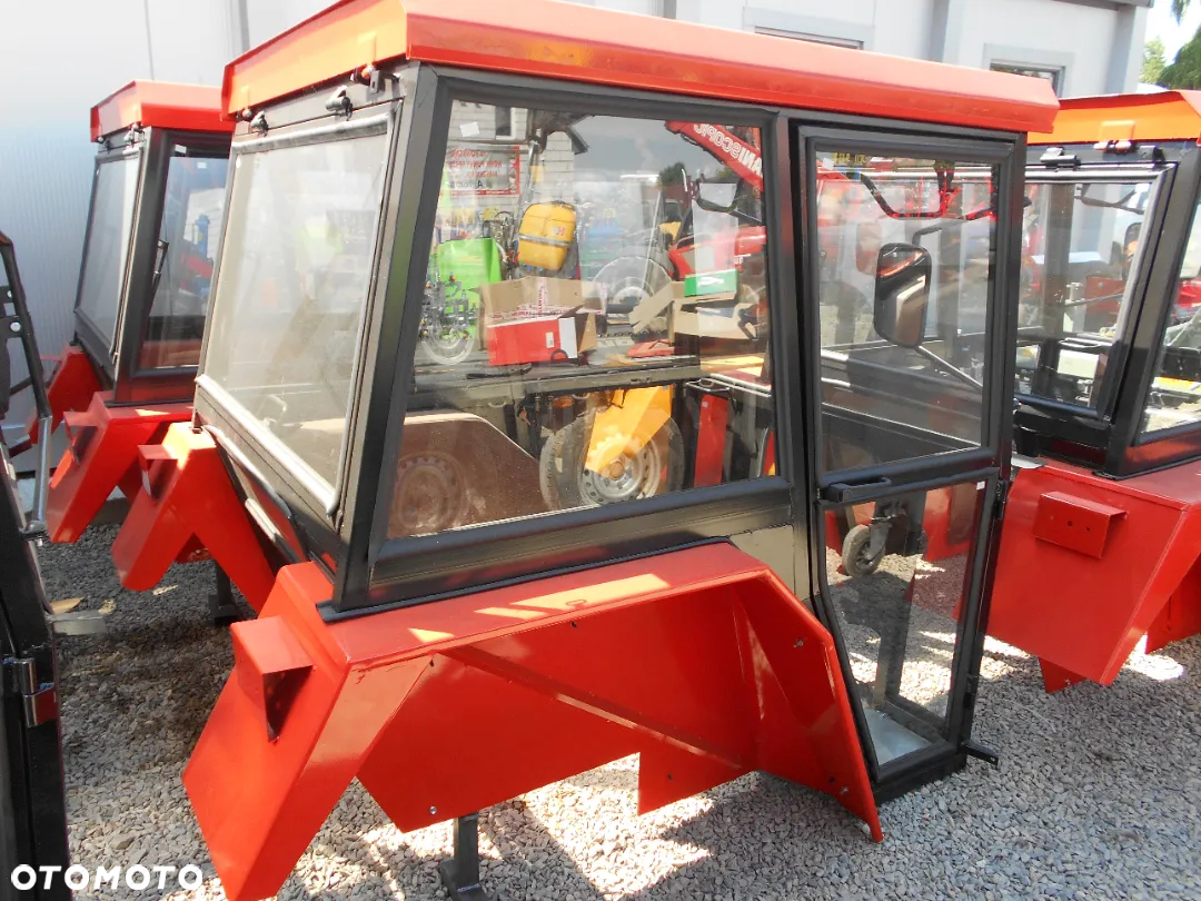 Kabina do ciągnika URSUS  c-330/ c-360 błotnik/bez błotnika SZYMCZAK od ręki z transportem - 7
