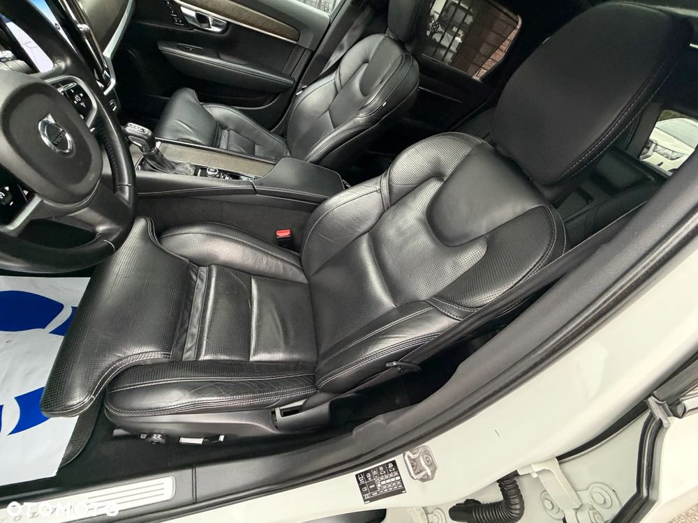 Volvo V90 Cross Country D5 AWD Pro - 9