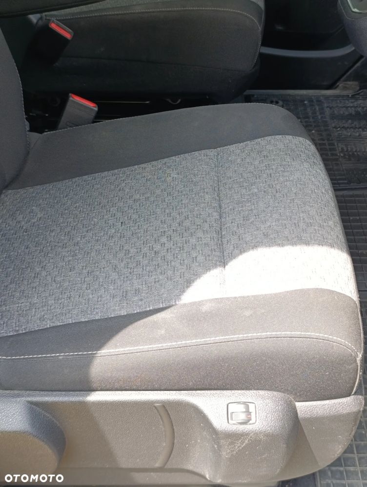 Peugeot Traveller 2.0 BlueHDi Long Business EAT8 - 18