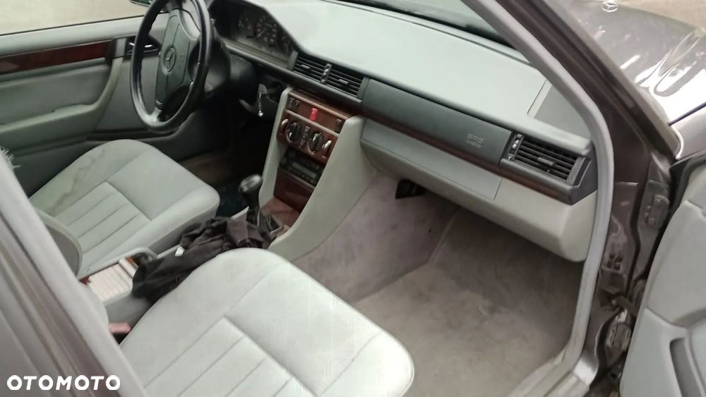 Mercedes-Benz W124 (1984-1993) - 9